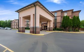 Quality Inn & Suites Sellersburg - Louisville Area